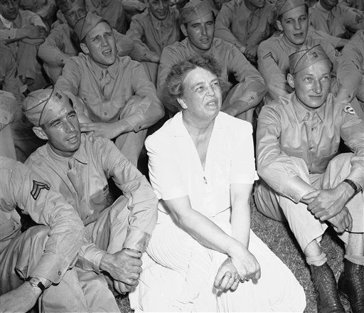 1942: Garden Party
